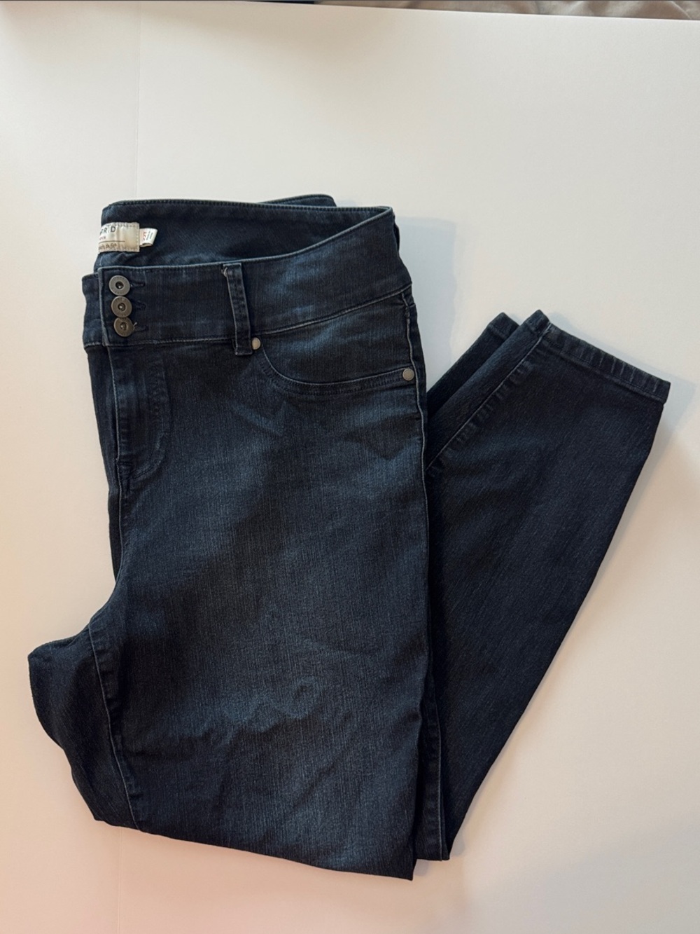 Torrid dark wash Jeggings with Triple Button Waist 22 T